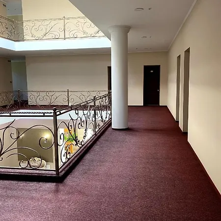 New Continent Hotel Bushtyno