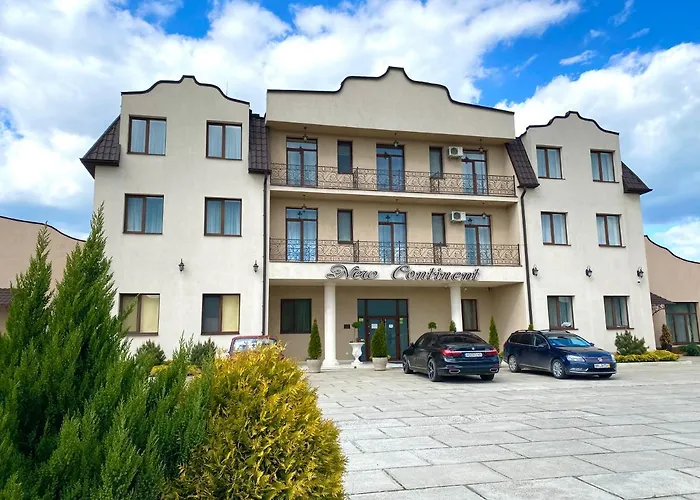 New Continent Hotel Bushtyno