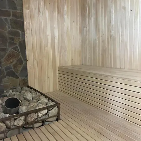 New Continent Hotel Bushtyno